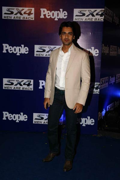 'द सेक्‍सियेस्‍ट पार्टी 2010' की रौनक | किंगफिशर का कैलेंडर