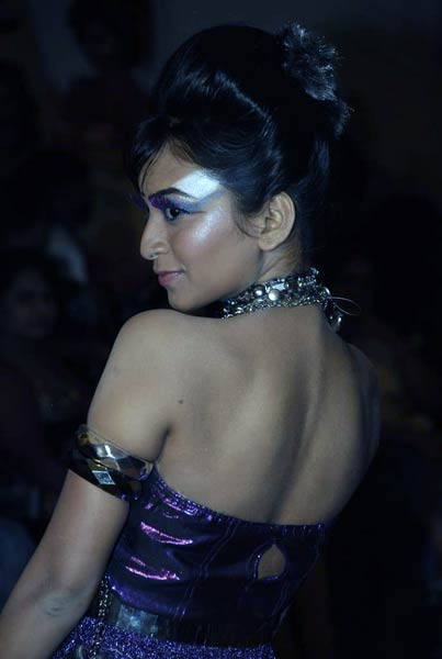 इसमें कुछ तो बात है... |  देखो... ये है जलवा