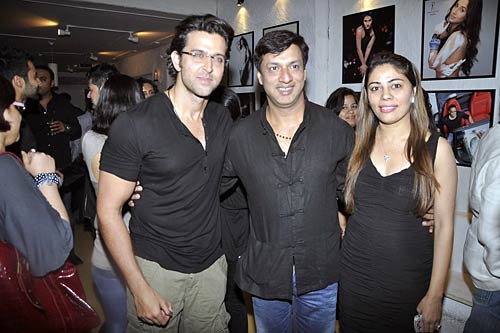 डब्बू रतनानी ने लांच किया कैलेंडर | कैलेंडर की मादकता