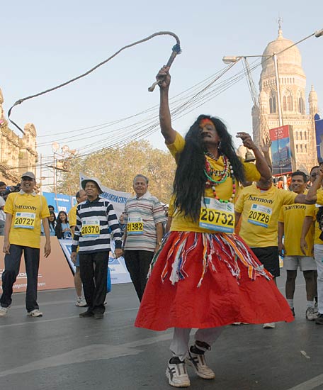 मैराथन में जमकर दौड़ी मुंबई...