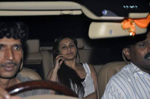 'धोबी घाट' की स्‍पेशल स्‍क्रीनिंग  | हसीनों की दिलकश अदाएं