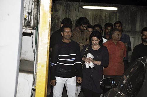 'धोबी घाट' की स्‍पेशल स्‍क्रीनिंग  | हसीनों की दिलकश अदाएं