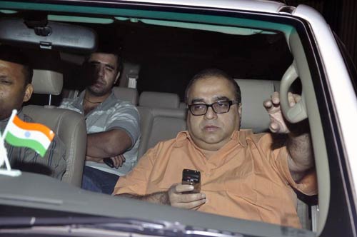 'धोबी घाट' की स्‍पेशल स्‍क्रीनिंग  | हसीनों की दिलकश अदाएं