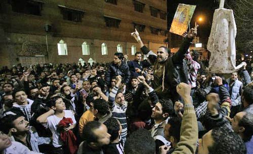 मिस्त्र में कैबिनेट बर्खास्त