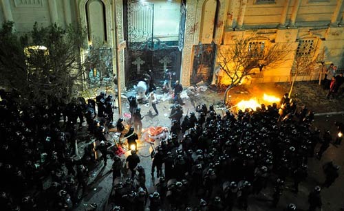 मिस्त्र में कैबिनेट बर्खास्त