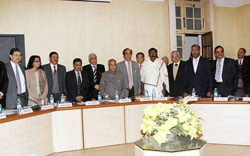 बजट से पहले अर्थशास्त्रियों से मिले वित्त मंत्री