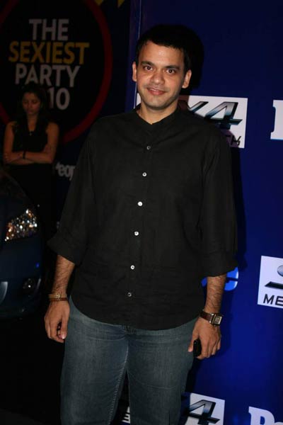 'द सेक्‍सियेस्‍ट पार्टी 2010' की रौनक | किंगफिशर का कैलेंडर