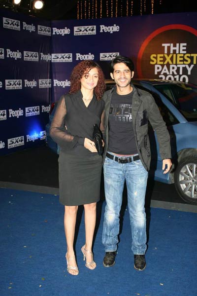 'द सेक्‍सियेस्‍ट पार्टी 2010' की रौनक | किंगफिशर का कैलेंडर