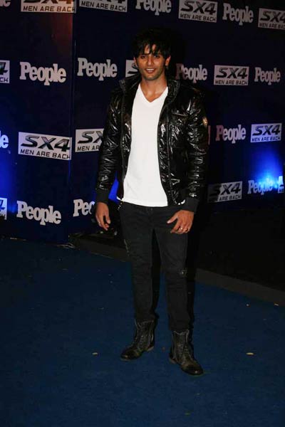 'द सेक्‍सियेस्‍ट पार्टी 2010' की रौनक | किंगफिशर का कैलेंडर