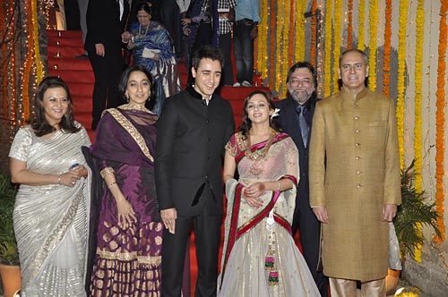 एक दूजे के हुए इमरान और अवंतिका |   इमरान ने की सगाई