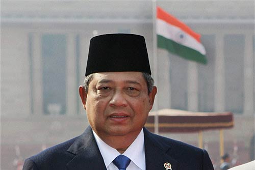 गणतंत्र दिवस के रंग में डूबा देश