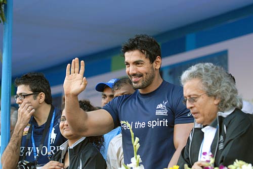 मैराथन में जमकर दौड़ी मुंबई...