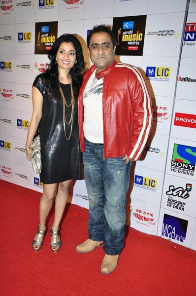 रेडियो मिर्ची अवॉर्ड्स की रंगीन शाम । सितारों की मस्‍ती