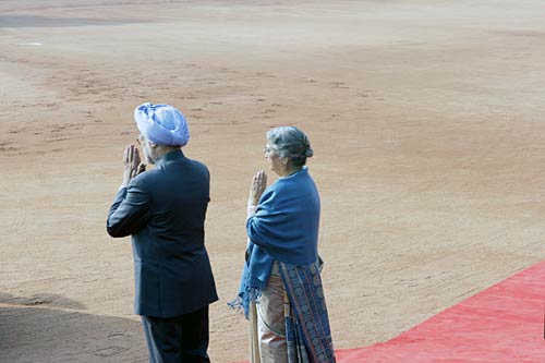 इंडोनेशियाई राष्‍ट्रपति का भव्‍य स्‍वागत