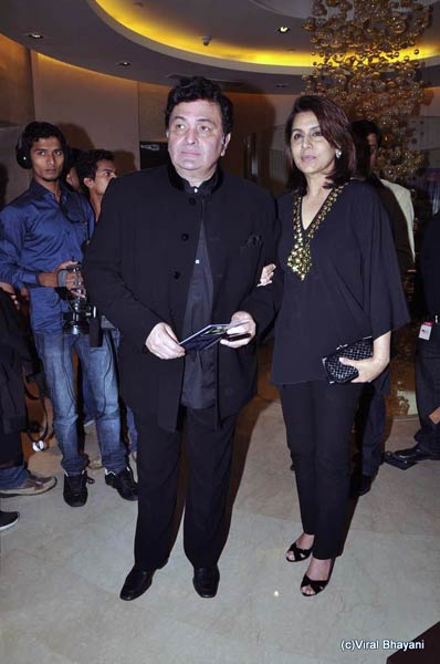 'मिजवां' फैशन शो में बॉलीवुड सितारे । रैंप पर बिकनी मॉडल्‍स