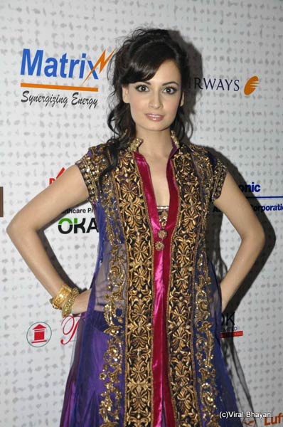 'मिजवां' फैशन शो में बॉलीवुड सितारे । रैंप पर बिकनी मॉडल्‍स