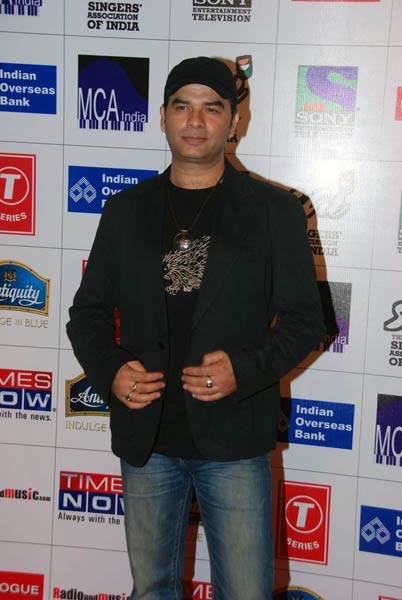 रेडियो मिर्ची अवॉर्ड्स की रंगीन शाम । सितारों की मस्‍ती