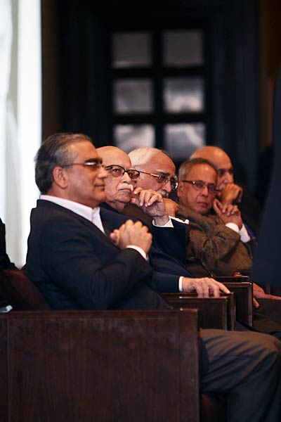 एमजे अकबर की पुस्‍तक का हुआ विमोचन