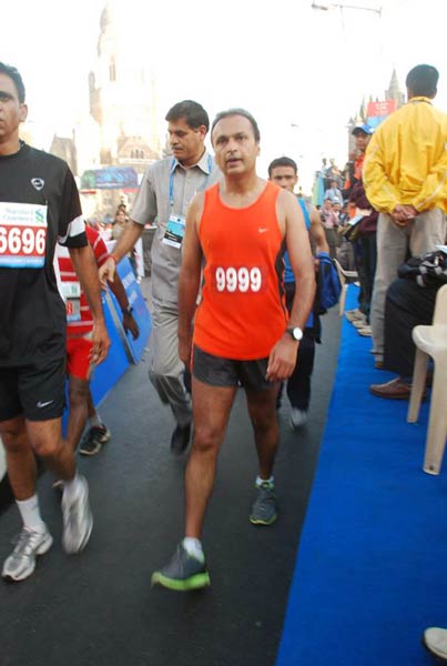 'मुंबई मैराथन-2011' में सितारों की झलक