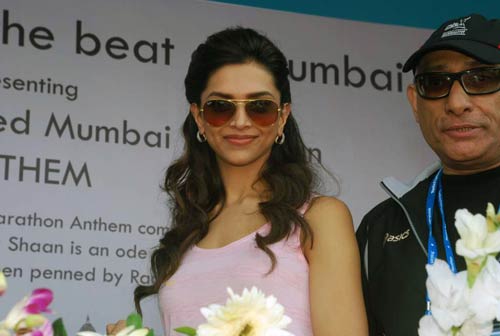 'मुंबई मैराथन-2011' में सितारों की झलक