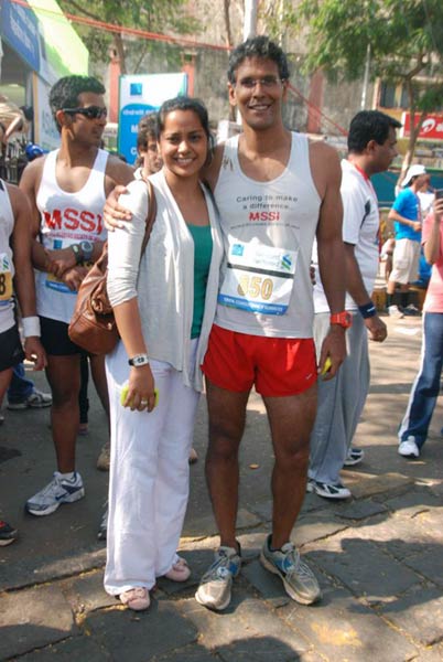 'मुंबई मैराथन-2011' में सितारों की झलक