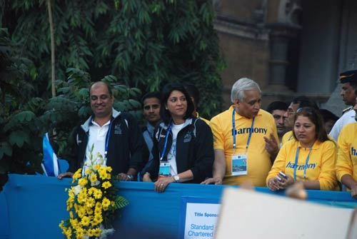 'मुंबई मैराथन-2011' में सितारों की झलक