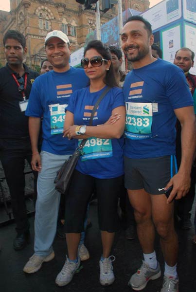 'मुंबई मैराथन-2011' में सितारों की झलक