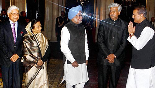 केंद्रीय मंत्रिमंडल में हुआ मामूली फेरबदल