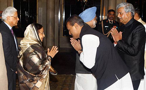 केंद्रीय मंत्रिमंडल में हुआ मामूली फेरबदल