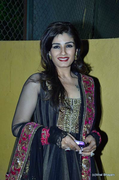 फिल्‍मफेयर समारोह के खूबसूरत सितारे । बिकनी मॉडल्‍स