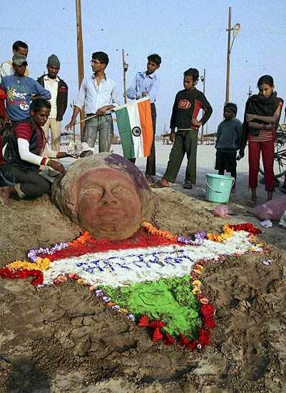 गणतंत्र दिवस के रंग में डूबा देश