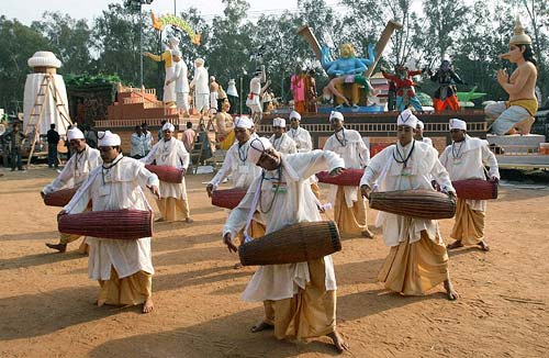 गणतंत्र दिवस के लिए सजी झांकियां । वीरता पुरस्कार