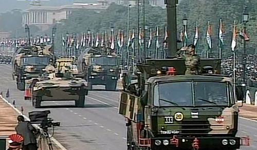 गणतंत्र दिवस पर राजपथ पर निकली परेड