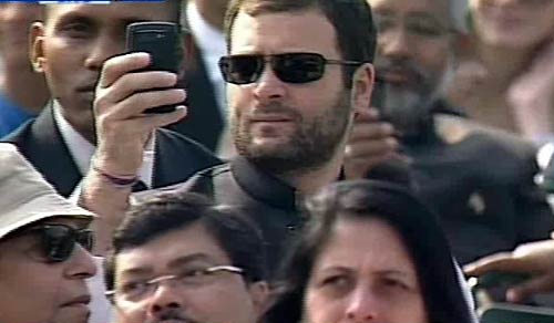 गणतंत्र दिवस पर राजपथ पर निकली परेड