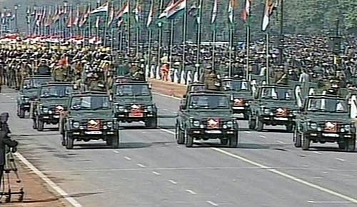 गणतंत्र दिवस पर राजपथ पर निकली परेड