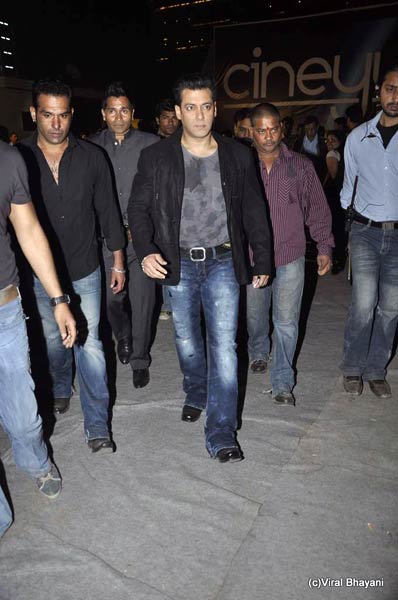 स्‍टार स्‍क्रीन अवॉर्ड की रंगीन शाम |    हुस्‍न जो दीवाना बना दे...