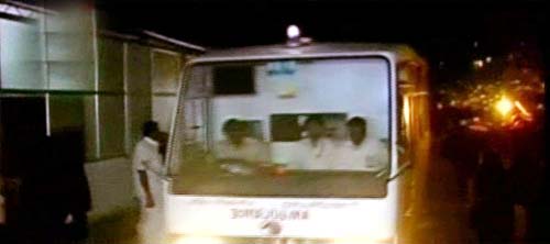 सबरीमाला मंदिर में भगदड़, सैंकड़ों श्रद्धालुओं की मौत