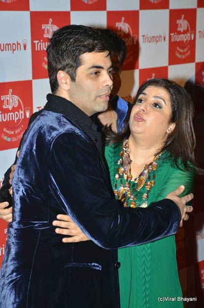 फराह खान के शो में बॉलीवुड सितारे । रैंप पर बिकनी मॉडल्‍स