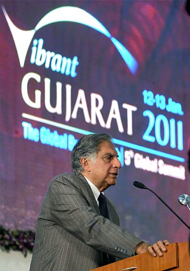 विकास का प्रतीक बना वाइब्रेंट गुजरात सम्मेलन