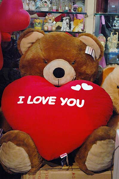 जम कर मनाएं वैलेंटाइन डे | 'वैलेंटाइन डे' पर विशेष