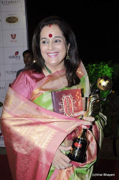 सितारों से सजा बालाजी अवॉर्ड समारोह... | सितारों की मौज