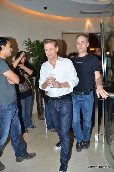 ब्रायन एडम्‍स के कॉन्‍सर्ट में उमड़ा बॉलीवुड | सितारों की मौज