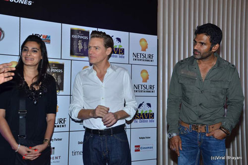 ब्रायन एडम्‍स के कॉन्‍सर्ट में उमड़ा बॉलीवुड | सितारों की मौज