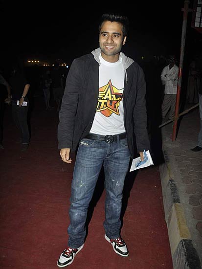 ब्रायन एडम्‍स के कॉन्‍सर्ट में उमड़ा बॉलीवुड | सितारों की मौज