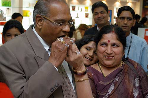 जम कर मनाएं वैलेंटाइन डे | 'वैलेंटाइन डे' पर विशेष