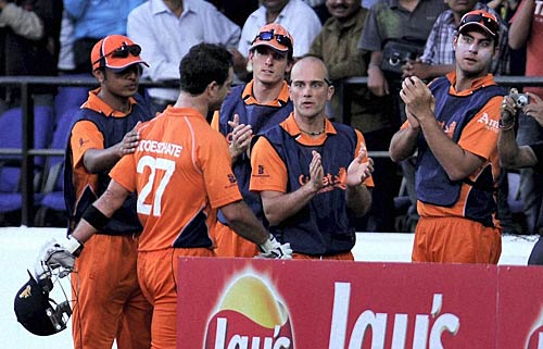 इंग्‍लैंड ने हॉलैंड पर दर्ज की शानदार जीत