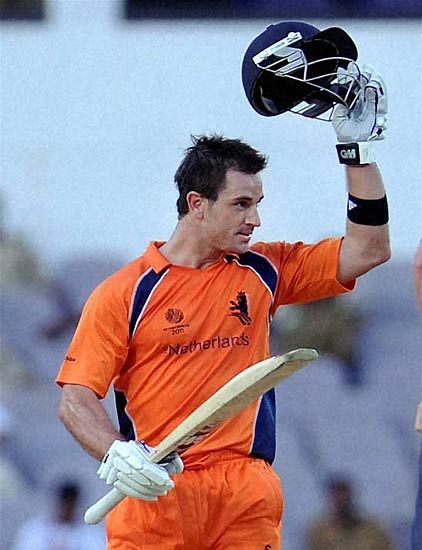 इंग्‍लैंड ने हॉलैंड पर दर्ज की शानदार जीत