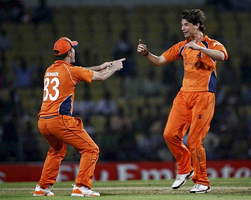 इंग्‍लैंड ने हॉलैंड पर दर्ज की शानदार जीत