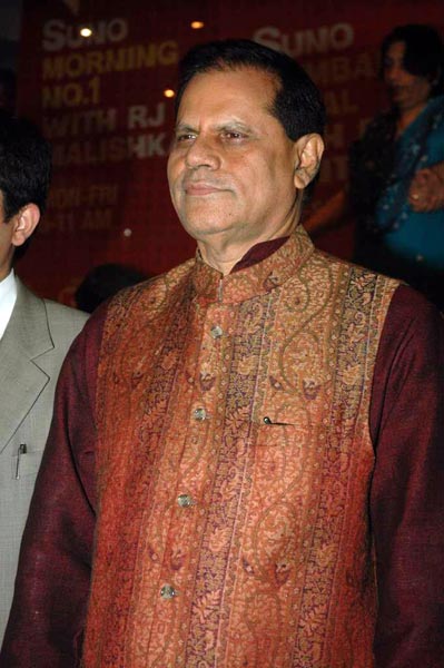 'हम दोनों' के प्रीमियर पर सितारे । सितारों की मस्‍ती