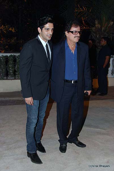 मामू की दावत, सितारों की मौज | गुलजार हुई रिसेप्‍शन पार्टी